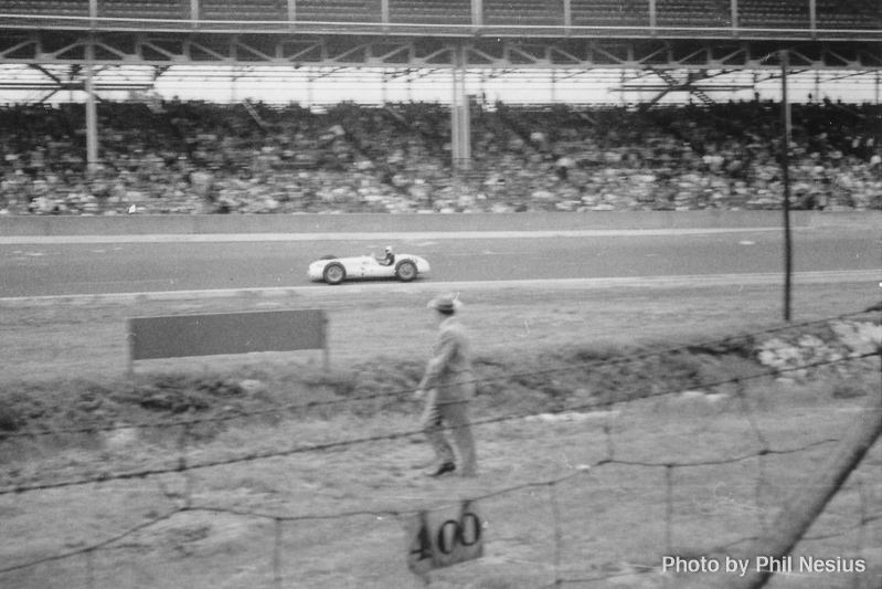 Kurtis Kraft FD (Novi Special), #18 driven by Troy Ruttman at 1955 Indy time trials / 001H_0007 / 