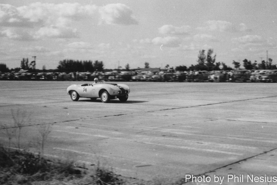Arnolt Bristol Number 58 Driven by Dreyfus / Grier at Sebring March, 13 1955 / 114L_0006 / 