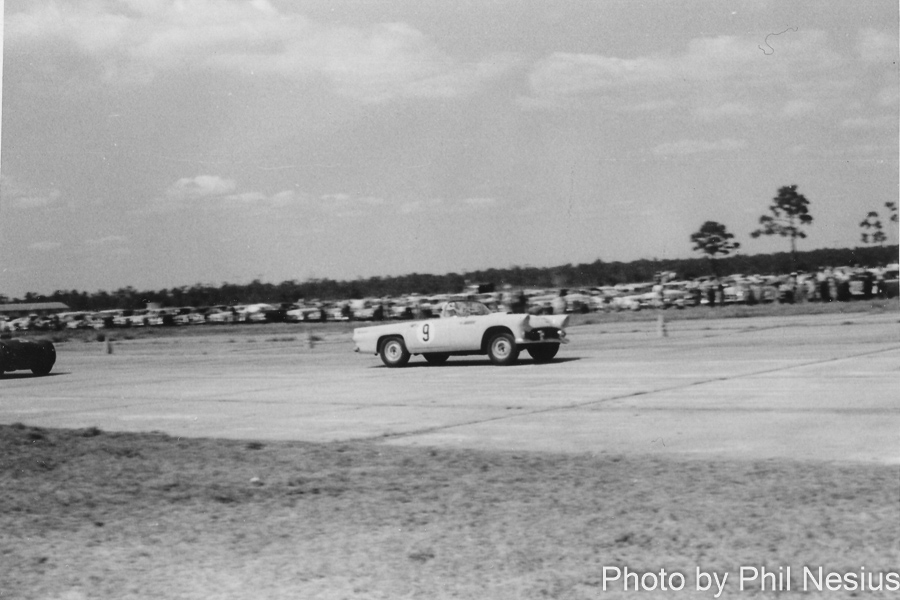Ford Thunderbird Number 9 driven by Scherer / Davis at Sebring March, 13 1955 / 114L_0030 / 