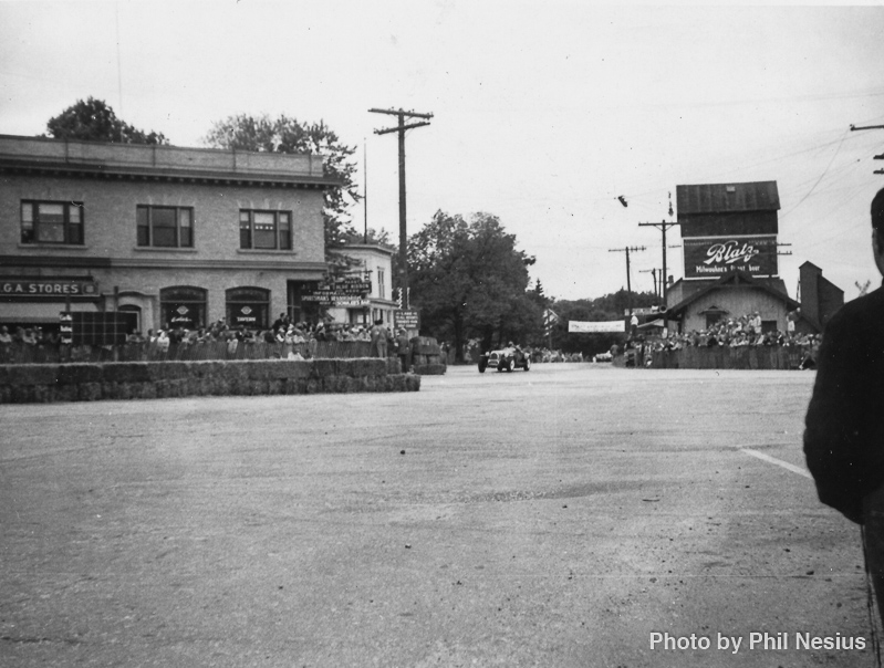 Elkhart Lake, WI September 1952 / 137E_0020 / 3