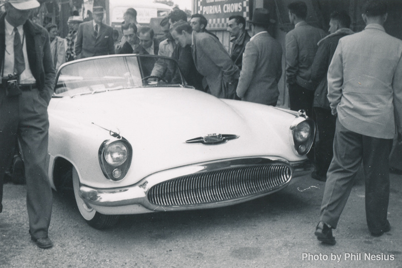 Buick XP300 show car at Elkhart Lake, WI July 1952 / 137E_0029 / 