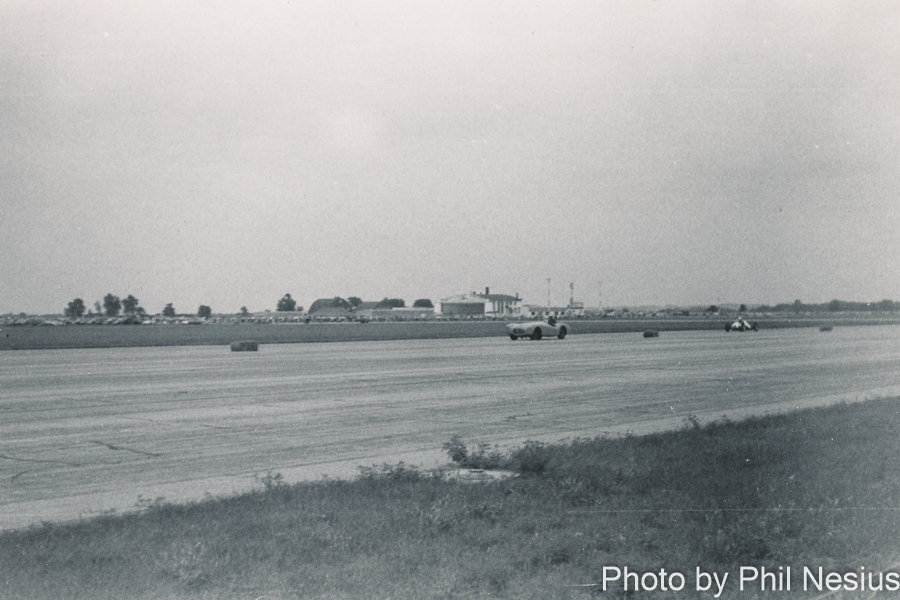 at Janesville Airport Race 8/3/1952. This makes more sense  than Bergstrom AFB, Austin, TX, 1952 / 137E_0034 / 