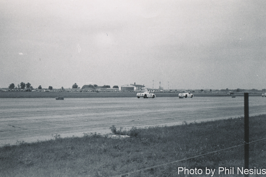 Jaguars at Janesville Airport Race 8/3/1952. This makes more sense  than Bergstrom AFB, Austin, TX, 1952 / 137E_0036 / 