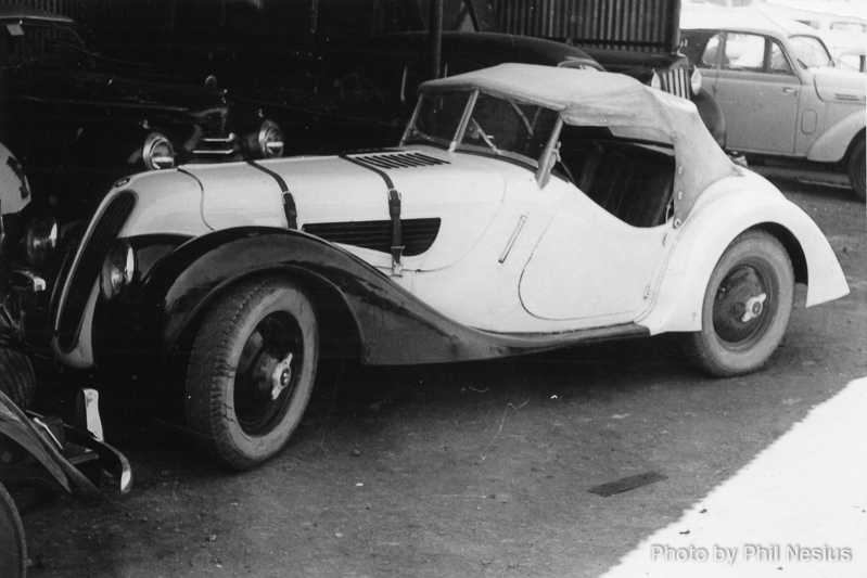 BMW at Osbourn Motors San Antonio April 1952 / 164E_0001 / 