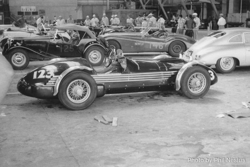 Uihlein Special Number 123 driven by Karl Brocken at Chanute AFB June, 1953 / 312K_0001 / 