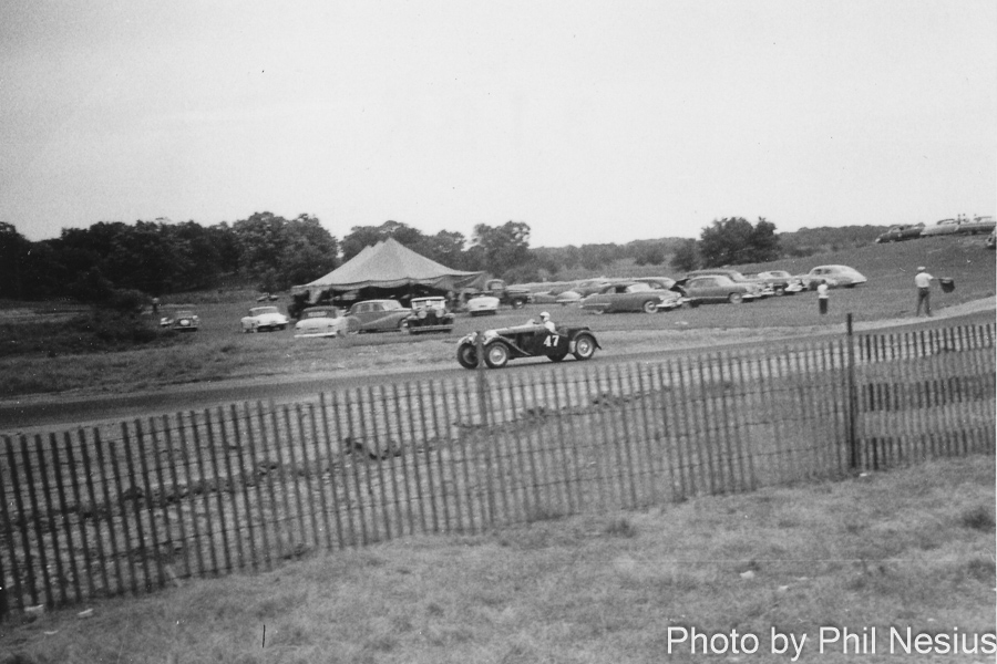 HRG Number 47 driven by Bruce Montgomery At Wilmot Hills Road Race, July 26th 1953 / 312K_0014 / 