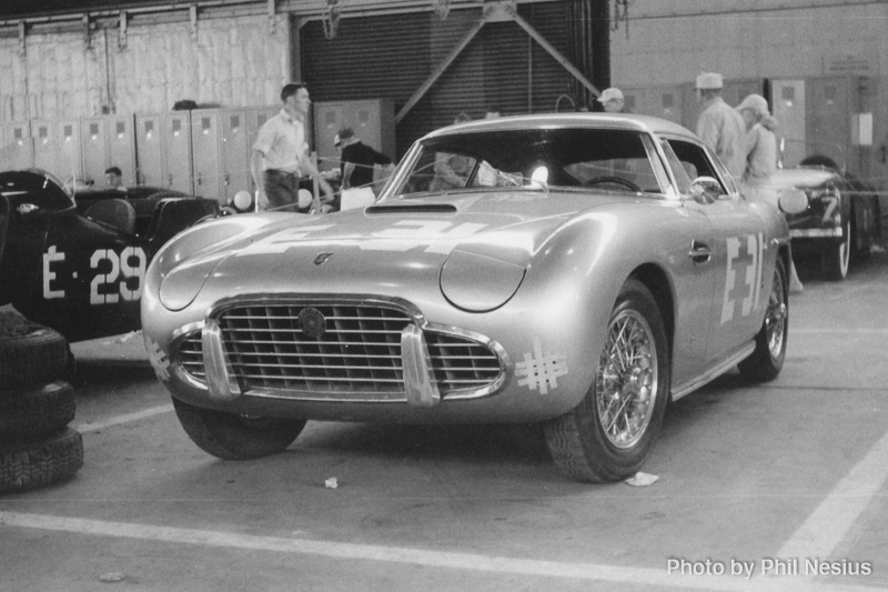 Siata 208CS number 31 driven by Robert Blackwood at Lockbourne AFB August 1953 / 493K_0007 / 