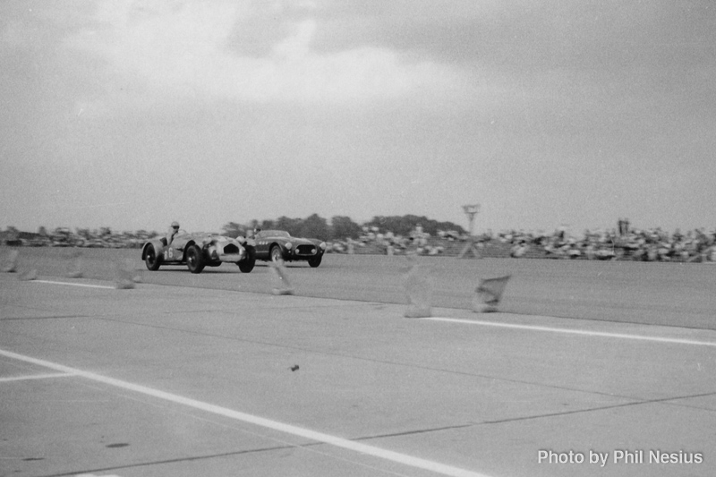 Allard J2X number 6 driven by Fred Warner and Ferrari 340 America number 5 driven by Jim Kimberly at Lockbourne AFB August 1953 / 493K_0011 / 