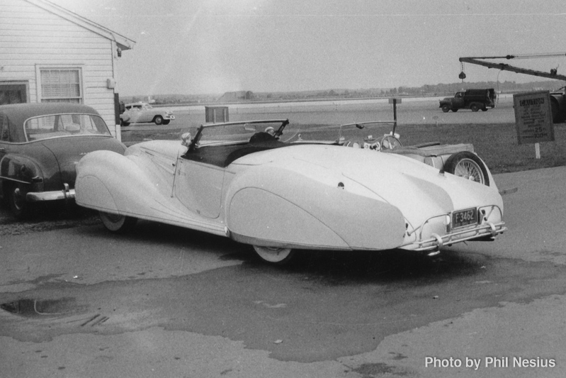 Lockbourne AFB August 1953 / 493K_0017 / 