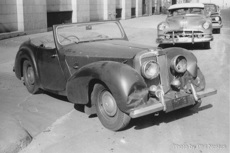 Pat Snook's Triumph Possibly 1953 / 902K_0014 / 