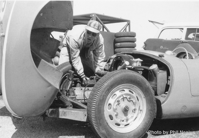 Porsche 550 Number 69 driven by Ed Crawford at Walterboro National Championship Sports Car Race March 10th 1956 / 952_0021 / 