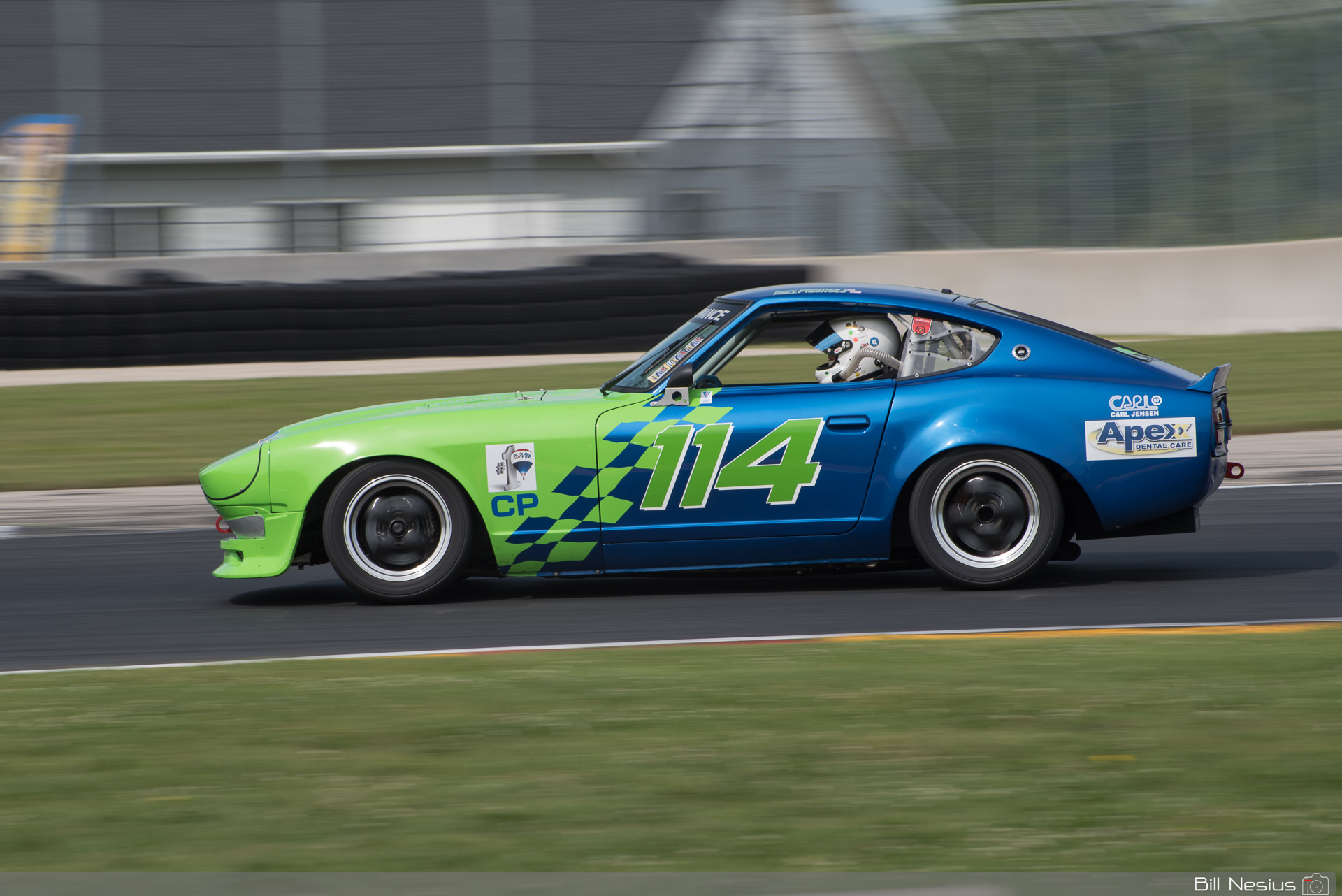 1971 Datsun 240Z #114 in turn 8 / DSC_3835 / 4