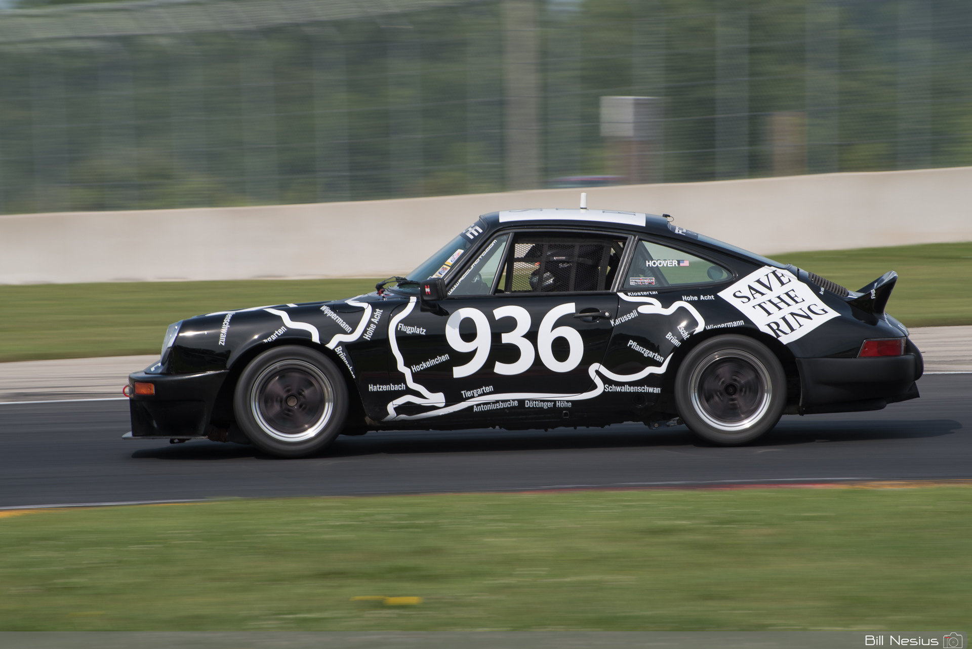 1986 Porsche 911 Carrera #936 in turn 8 / DSC_3860 / 4