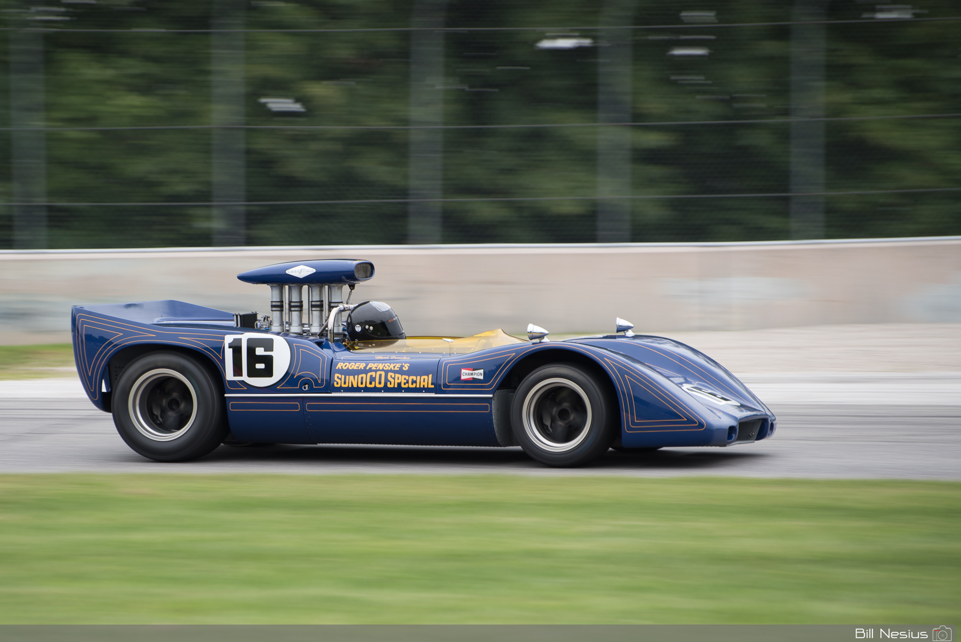 1967 McLaren M6a #16 in turn 1 / DSC_5313 / 4