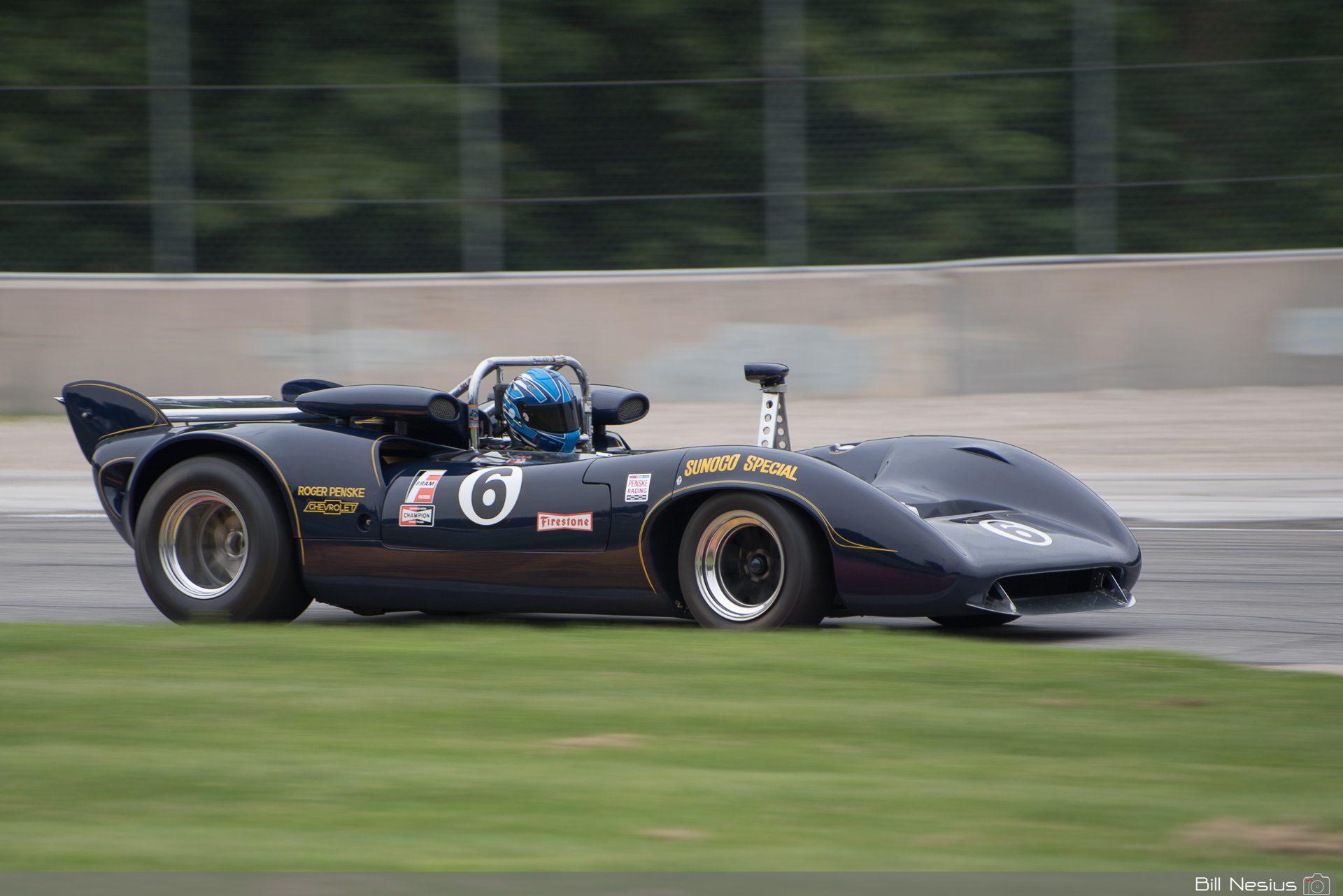 1967 Lola T70 Spyder #6 in turn 1 / DSC_5349 / 4