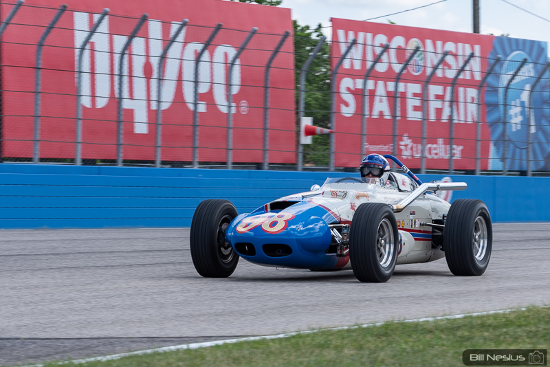 1963 Watson Roadster - Willard Battery Agajanian Special Replica Number 98  / IMG_8726 / 4