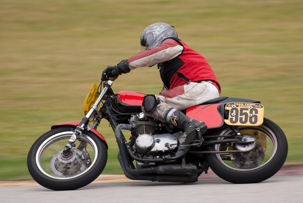 Daryl Foster on a 1972 Yamaha, No 956 in the bend, Road America, Elkhart Lake, WI