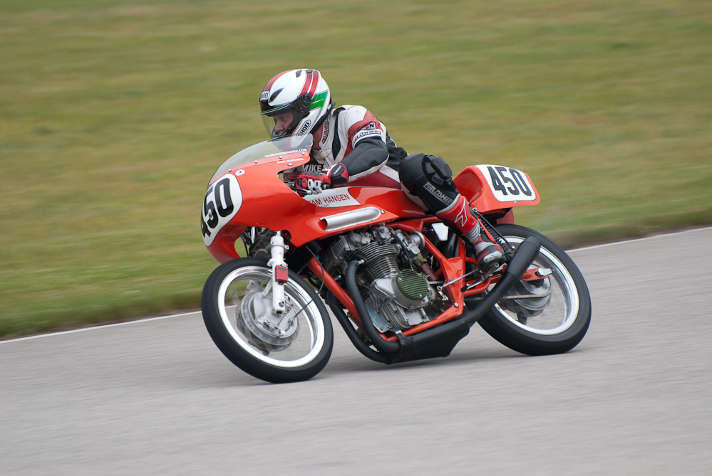 Mike Mathewson on a Honda, No 450 in the bend, Road America, Elkhart Lake, WI