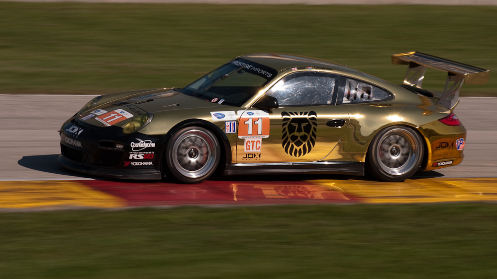 JDX RACING Porsche 911 GT3, Car No 11 in turn 7, Road America, Elkhart Lake WI  ~  DSC_1651