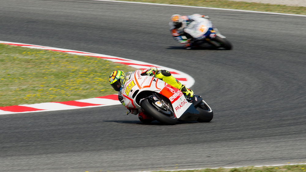 Andrea Iannone on the #29 Pramac Racing Team Ducati at Circuit de Catalunya turn  4 / DSC_4147