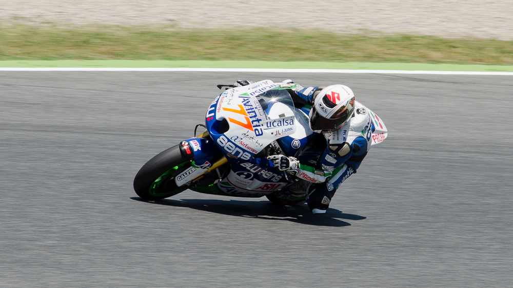 Javier Del Amor on the #77 Avintia Blusens FTR at Circuit de Catalunya turn 2 / DSC_6123