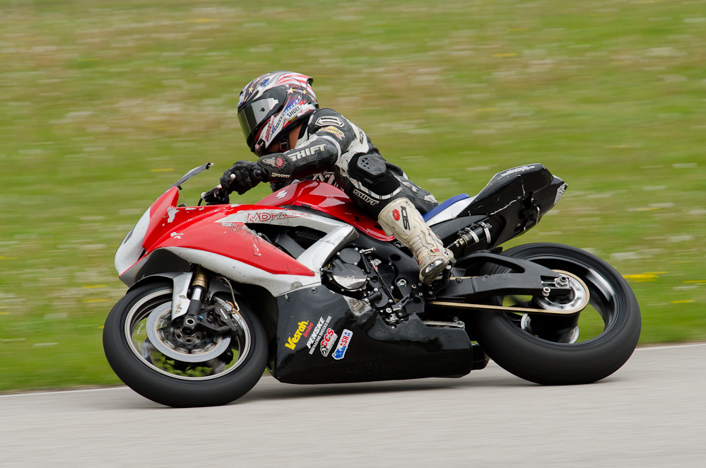DSC_2018 / Suzuki in the bend at Road America, Elkhart Lake, WI