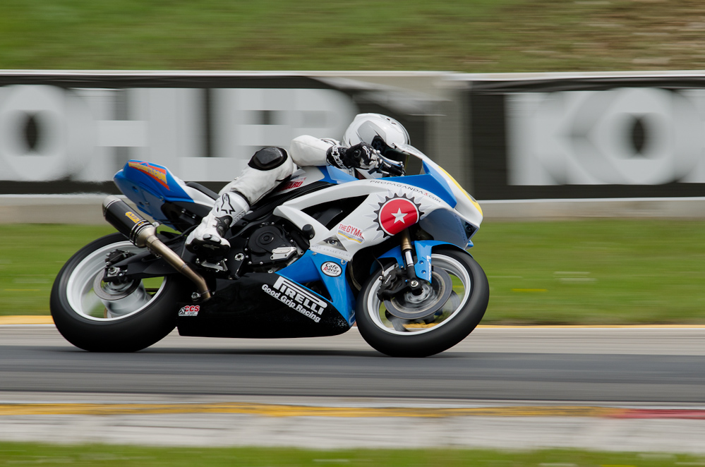 DSC_2233 / Suzuki in turn 6 at Road America, Elkhart Lake, WI