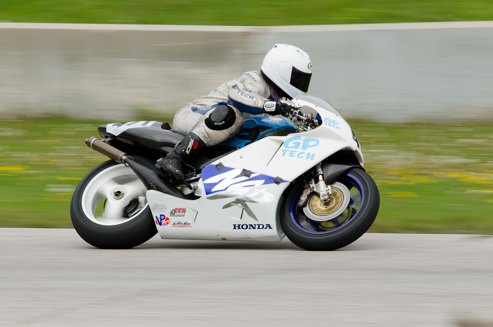DSC_2391 / Geoff Maloney on the No 471 Honda 500 in turn 13 at Road America, Elkhart Lake, WI