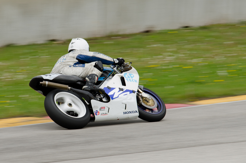 DSC_2393 / Geoff Maloney on the No 471 Honda 500 in turn 13 at Road America, Elkhart Lake, WI