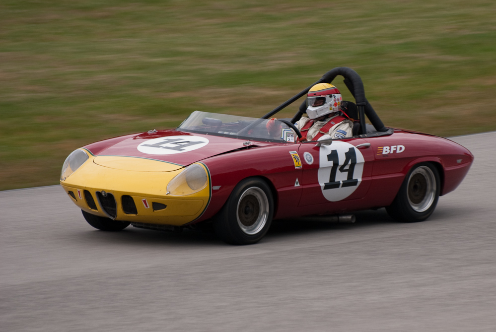Tom Ragonetti driving a 1969 Alfa Romeo Duetto in turn 9 Road America, Elkhart Lake, WI  ~  DSC_9657