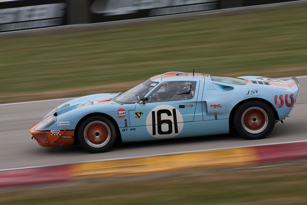 James Cullen driving a 1969 SPF GT40 MKI in turn 7 Road America, Elkhart Lake, WI  ~  DSC_9997