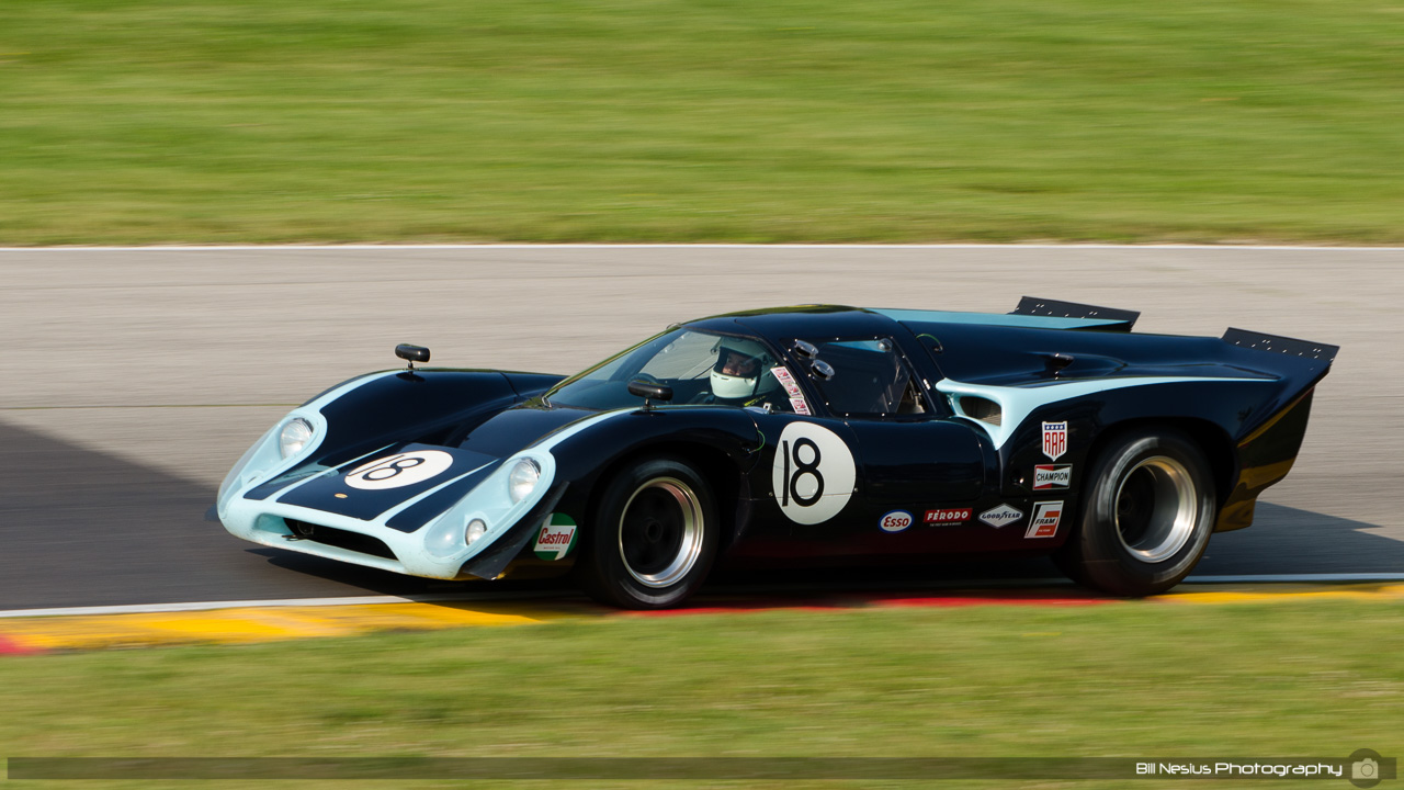1970 Lola T70 MkIIIb #18 driven by Byron DeFoor at Road America, Elkhart Lake, WI. Turn 7 / DSC_9296