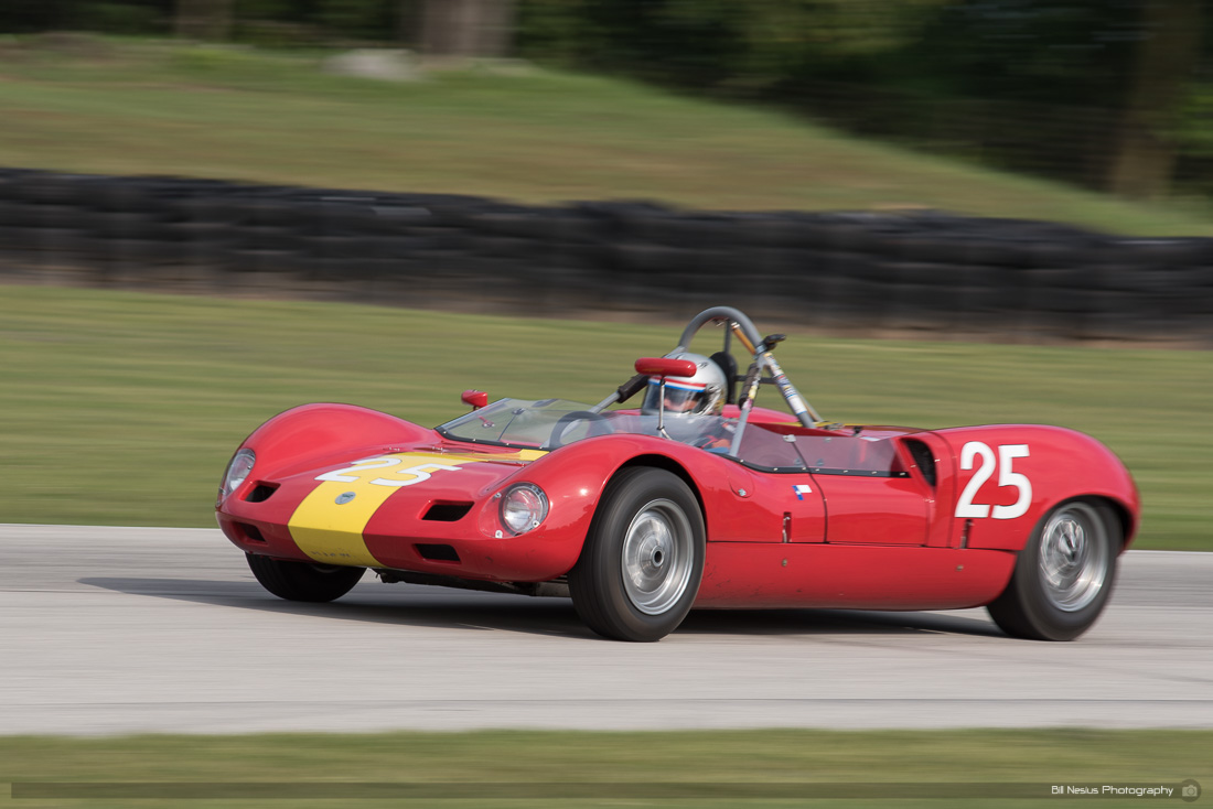 1963 Elva Mk VII #25 in turn 7 ~ DSC_3407