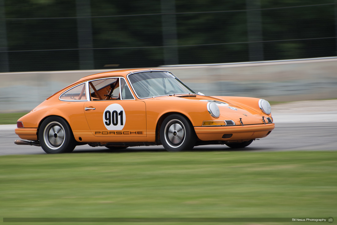 1969 Porsche 911 E/S #901 in turn 1 ~ DSC_4846
