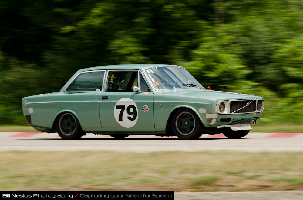 DSC_7252 / 1972 Volvo 142E driven by Richard Kardos in turn 3. Blackhawk Farms Raceway