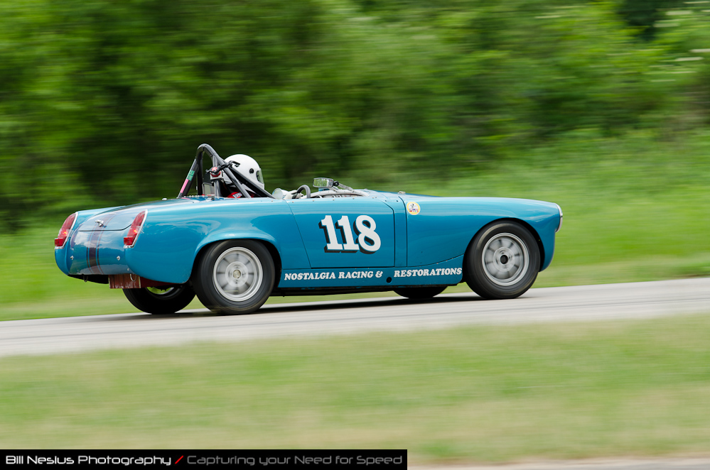 DSC_7263 / 1961 Midget MG driven by Greg Cory in turn 3-4. Blackhawk Farms Raceway