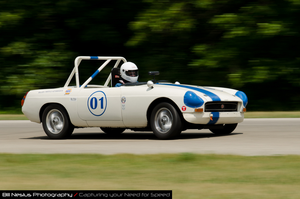 DSC_7419 / 1971 MG B driven by Brandon Bullock in turn 3. Blackhawk Farms Raceway