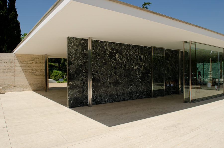 Mies Van De Rohe Pavillion / DSC_3541
