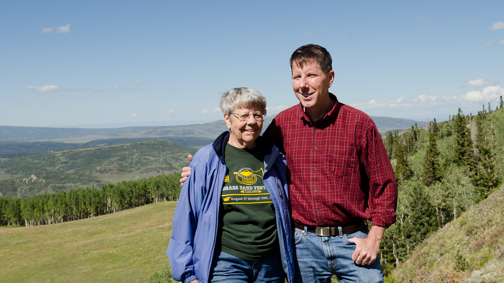 Mom & Bill on Last Dollar Road / DSC_7309